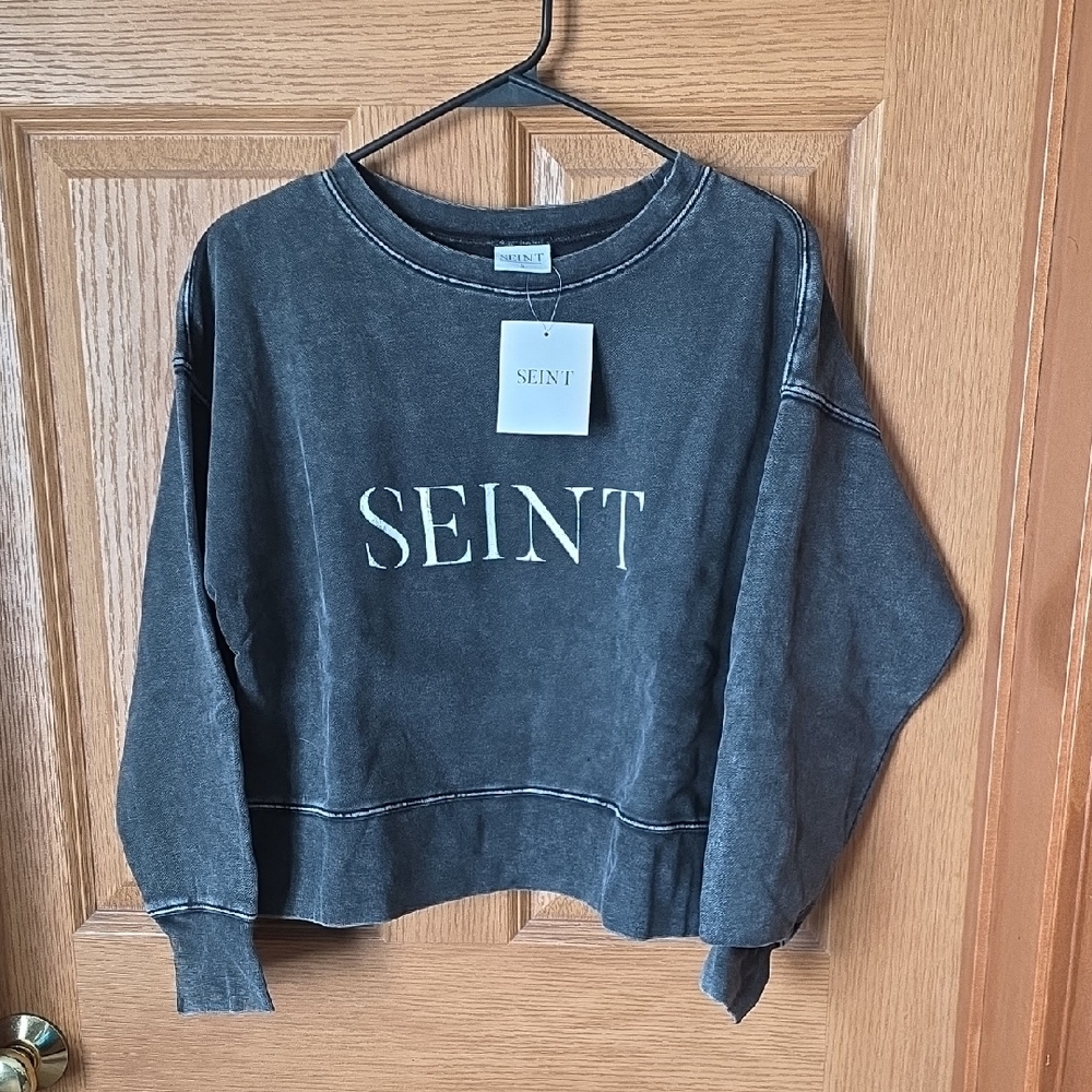 Women's Black Sweatshirt